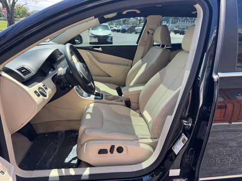 Used 2010 Volkswagen Passat Komfort image 8