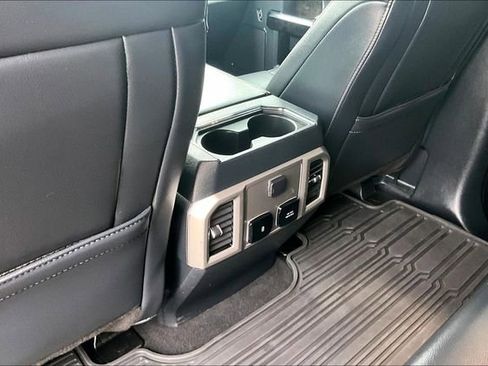 Used 2022 Ford F250 Lariat w/ Black Appearance Package image 32