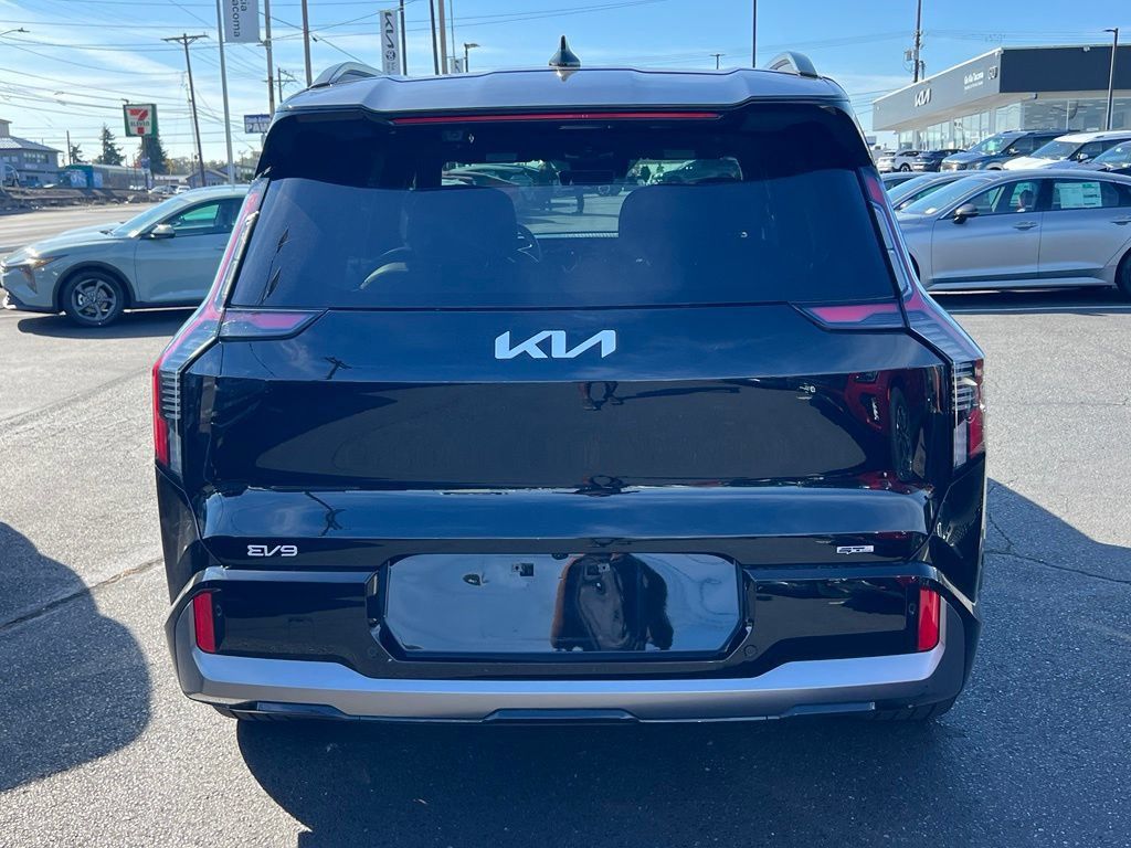 Certified 2024 Kia EV9 GT-Line AWD/4WD image 10