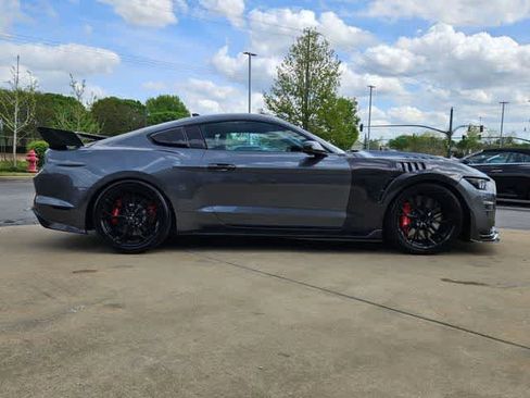 Used 2021 Ford Mustang Shelby GT500 w/ Technology Package image 9