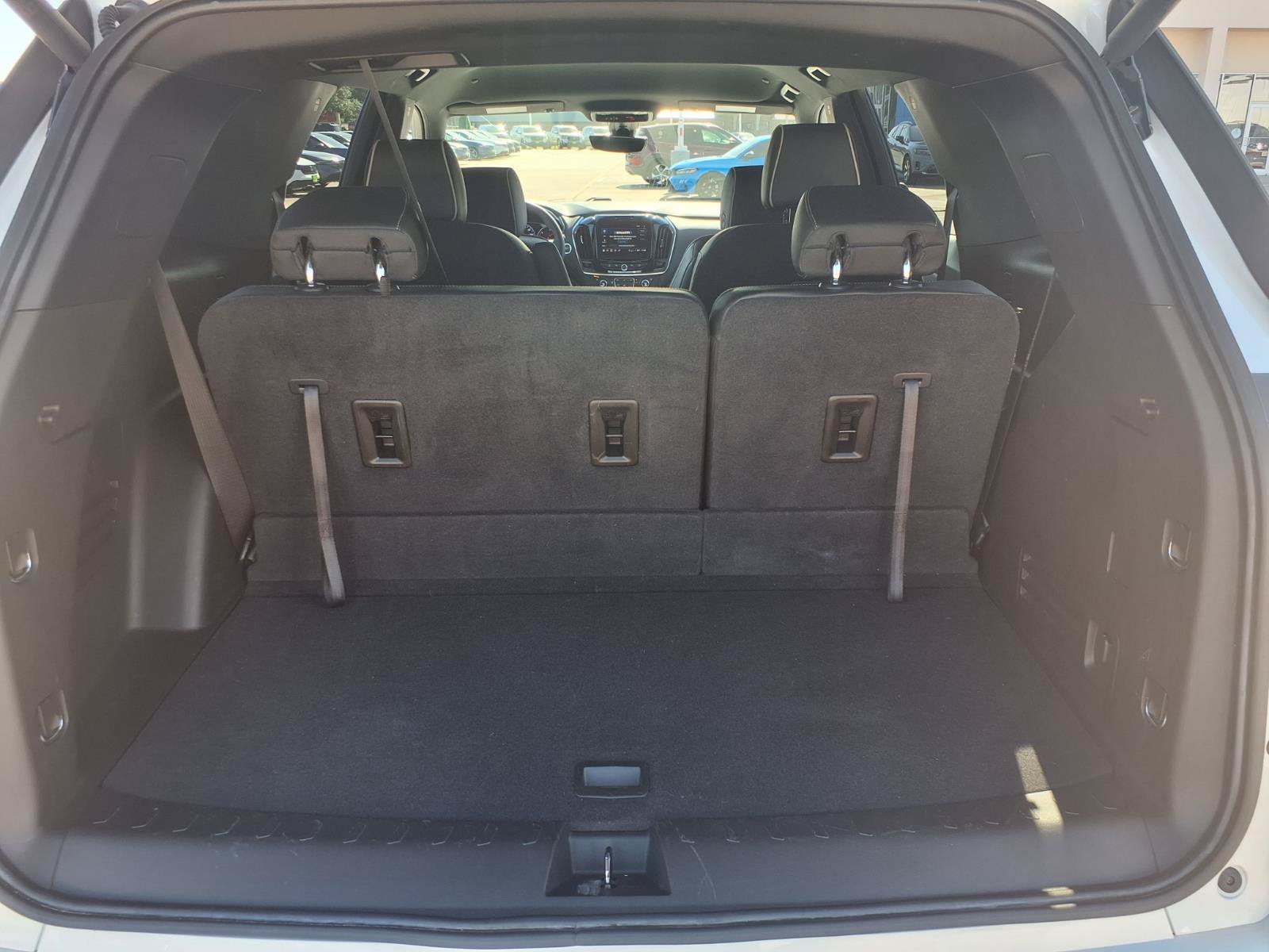Used 2023 Chevrolet Traverse Premier FWD image 10