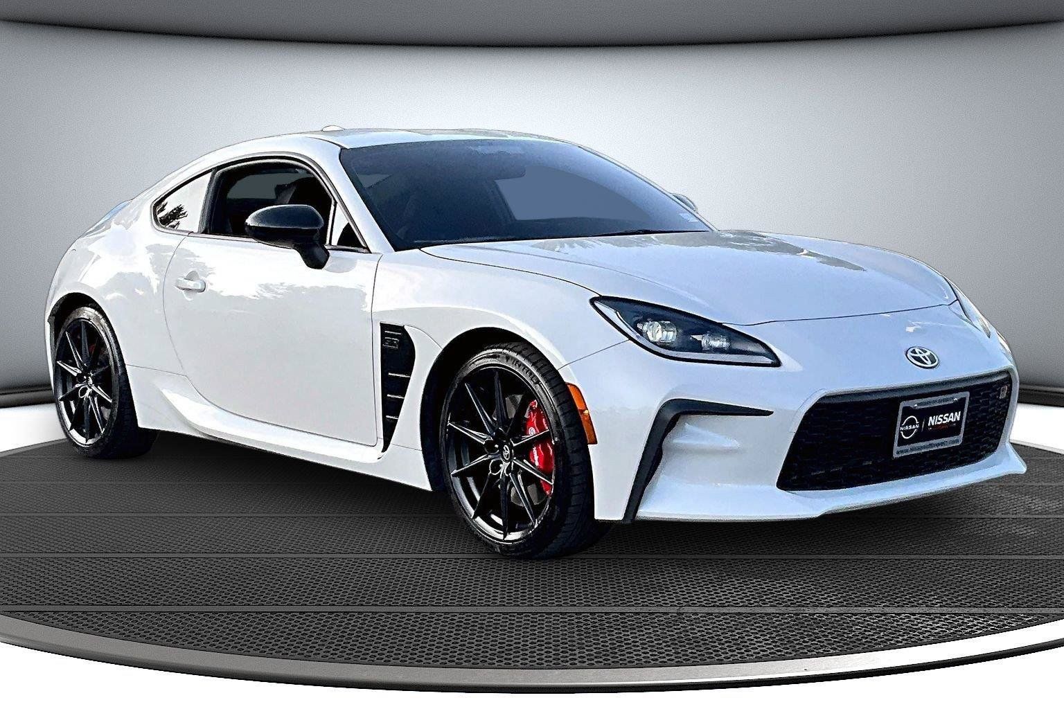 Used 2024 Toyota GR86 Premium w/ Performance Package RWD image 1