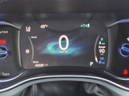 Used 2019 Chrysler Pacifica Limited w/ Advanced Safetytec Group image 24