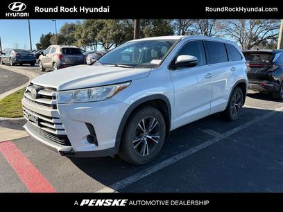 Used 2017 Toyota Highlander LE