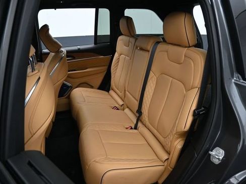 Used 2026 Jeep Grand Cherokee Summit AWD/4WD image 26