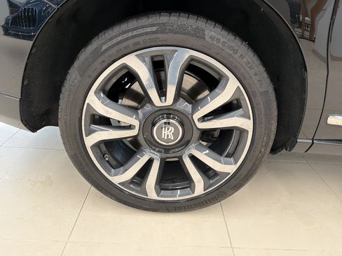 Certified 2022 Rolls-Royce Cullinan AWD/4WD image 30