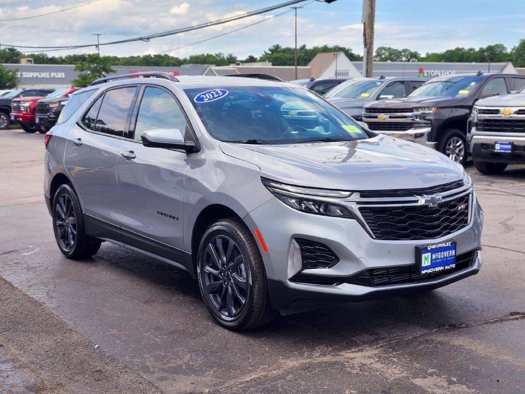 Used 2023 Chevrolet Equinox RS w/ LPO, Floor Liner Package AWD/4WD image 7