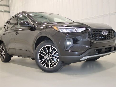 Certified 2024 Ford Escape SE image 61