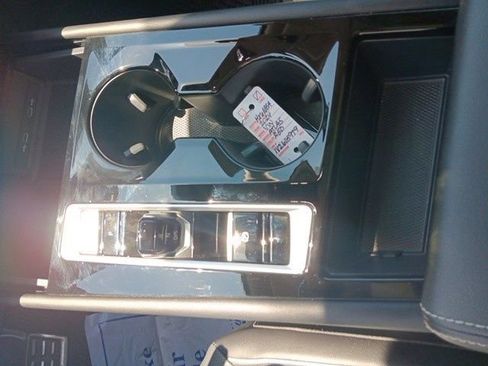 Used 2024 Volkswagen Atlas SEL Premium R-Line image 19