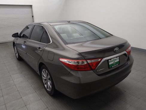 Used 2017 Toyota Camry XLE FWD image 5