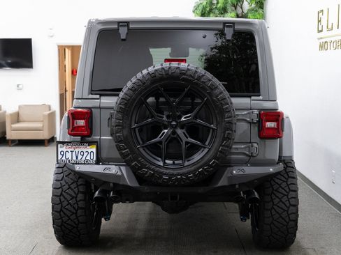 Used 2022 Jeep Wrangler Unlimited Rubicon w/ Trailer Tow Package AWD/4WD image 4