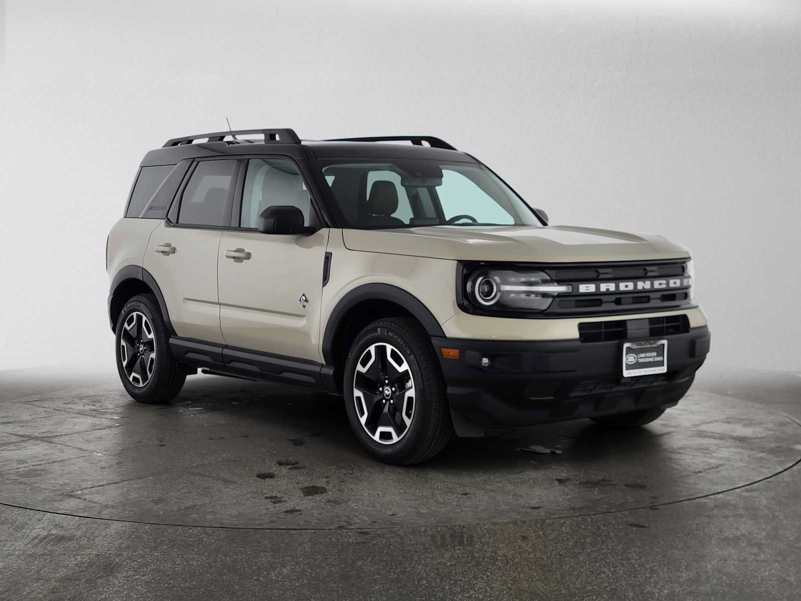 Used 2024 Ford Bronco Sport Outer Banks w/ Tech Package AWD/4WD image 7