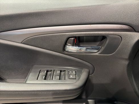 Used 2022 Honda Pilot Sport image 13