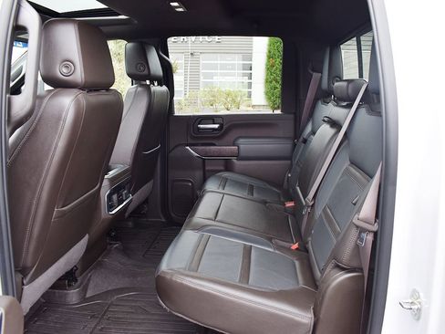 Used 2022 GMC Sierra 3500 Denali w/ Denali Ultimate Package AWD/4WD image 6
