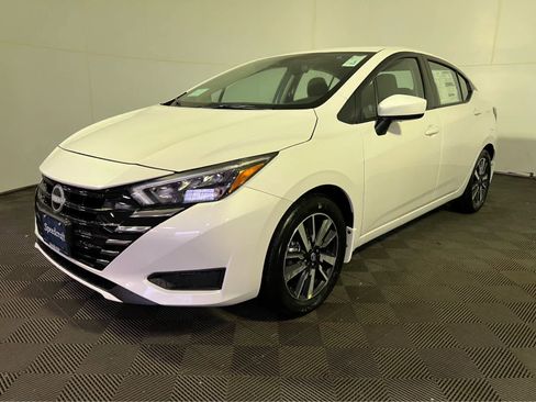 New 2025 Nissan Versa SV w/ Trunk Package image 3