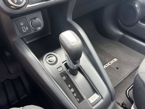 Used 2025 Nissan Kicks Play S FWD image 26