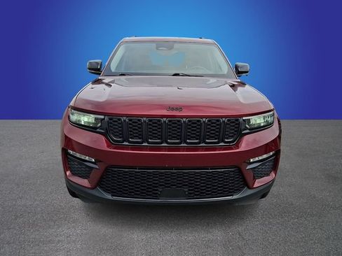 Used 2023 Jeep Grand Cherokee Limited w/ Black Appearance Package AWD/4WD image 2