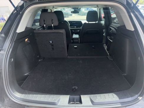 Used 2025 Chevrolet TrailBlazer LT FWD image 12