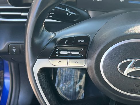 Used 2023 Hyundai Elantra SEL w/ Convenience Package image 32