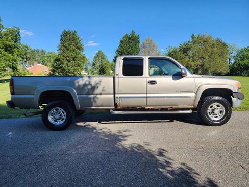 Used 2002 GMC Sierra 2500 4x4 Extended Cab HD w/ Off-Road Skid Plate Pkg image 5