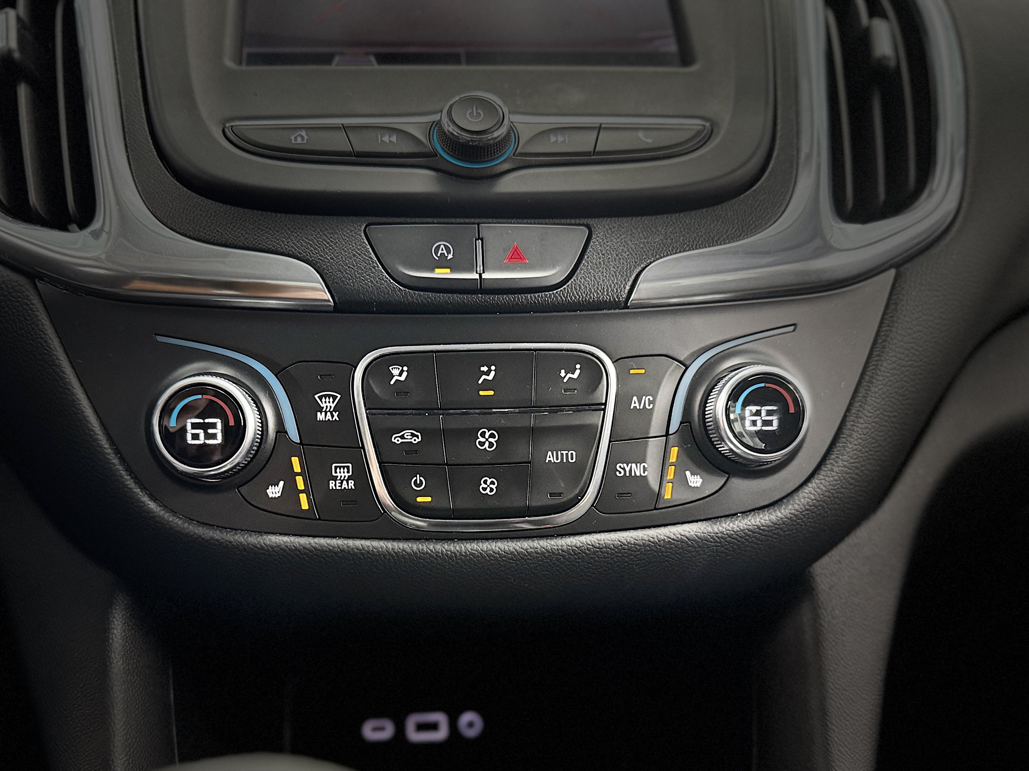 Used 2022 Chevrolet Equinox LT AWD/4WD image 24