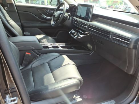 Certified 2025 Lincoln Corsair Reserve w/ Equipment Group 202A AWD/4WD image 30