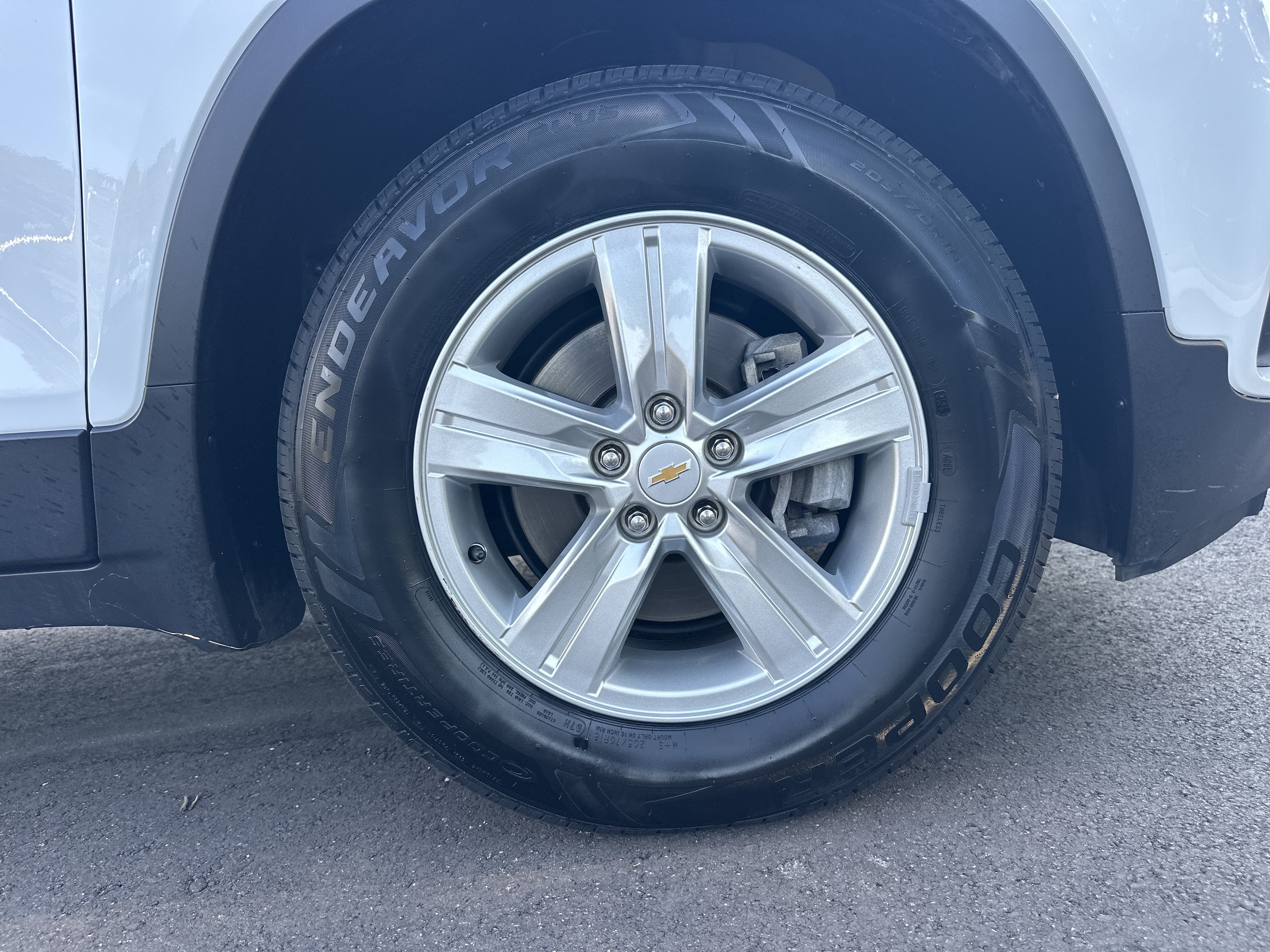 Used 2021 Chevrolet Trax LS w/ Tint and Cruise Package FWD image 12