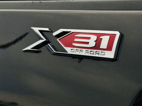 Used 2024 GMC Sierra 2500 Pro w/ Convenience Package AWD/4WD image 11