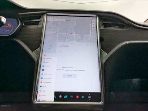 Used 2016 Tesla Model X 70D image 28