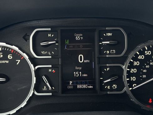 Used 2019 Toyota Tundra SR5 w/ SR5 Upgrade Package image 15