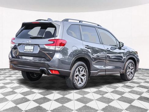 Used 2020 Subaru Forester Premium w/ Popular Package #1 AWD/4WD image 14