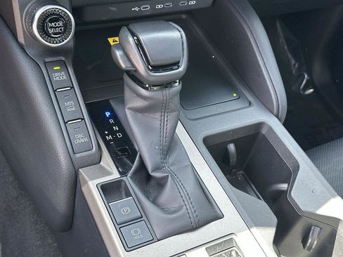 Used 2024 Toyota Land Cruiser image 18