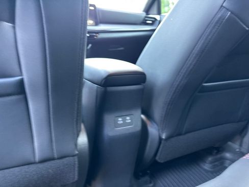 Used 2025 Nissan Kicks SR FWD image 25