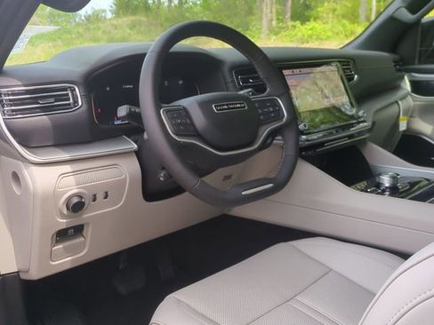 New 2026 Jeep Grand Wagoneer Limited AWD/4WD image 29