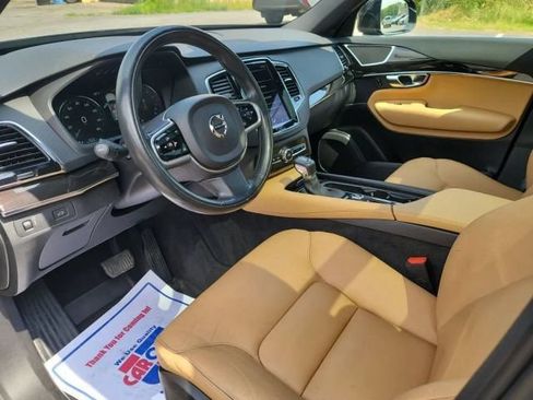 Used 2018 Volvo XC90 T6 Momentum w/ Convenience Package AWD/4WD image 12