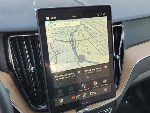 New 2026 Volvo XC60 B5 Plus w/ Protection Package Premier image 8