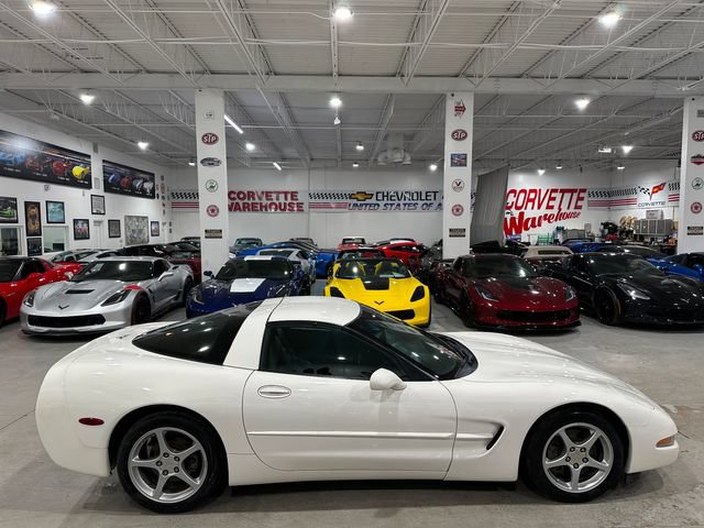 Used 2003 Chevrolet Corvette Coupe RWD image 5