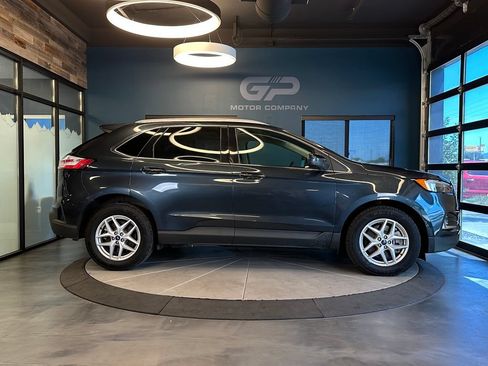 Used 2022 Ford Edge SEL w/ Convenience Package AWD/4WD image 2