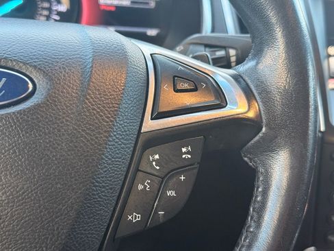 Used 2015 Ford Edge Titanium image 16