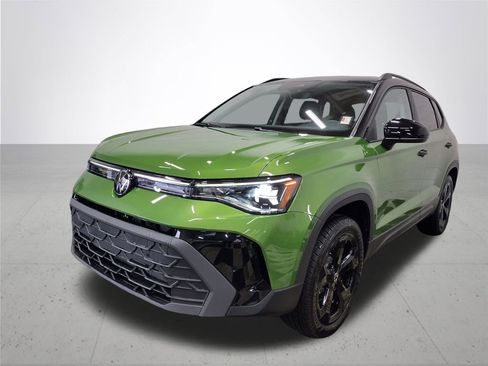 New 2025 Volkswagen Taos SE image 2