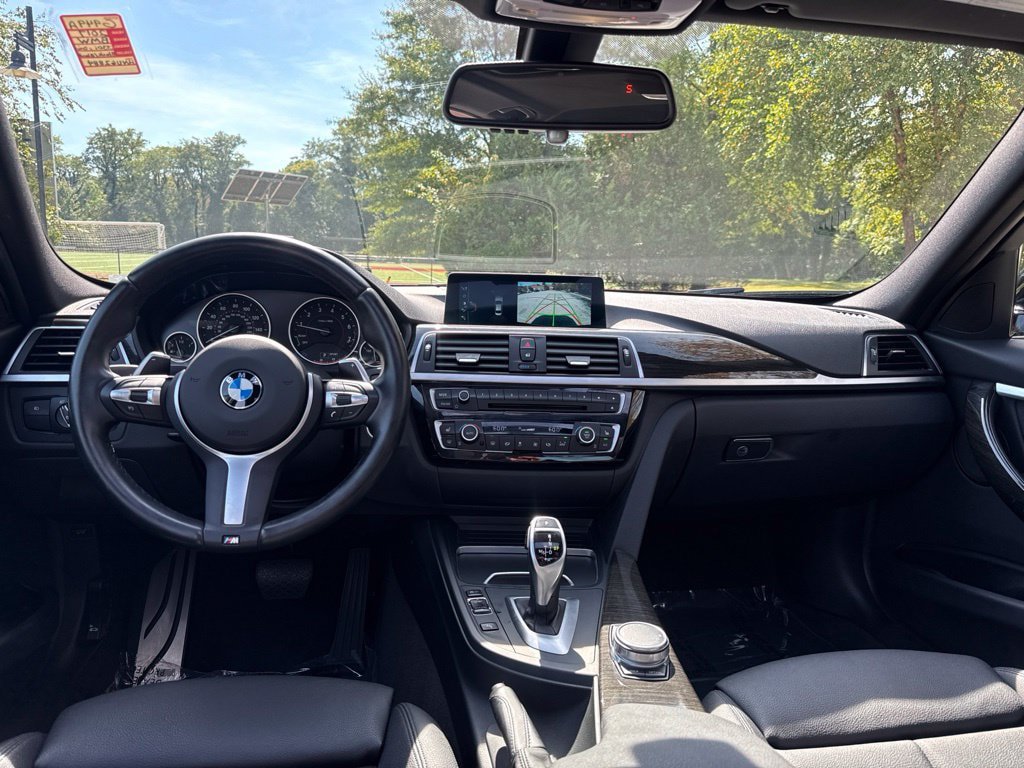 Used 2017 BMW 330i xDrive Sedan AWD/4WD image 28