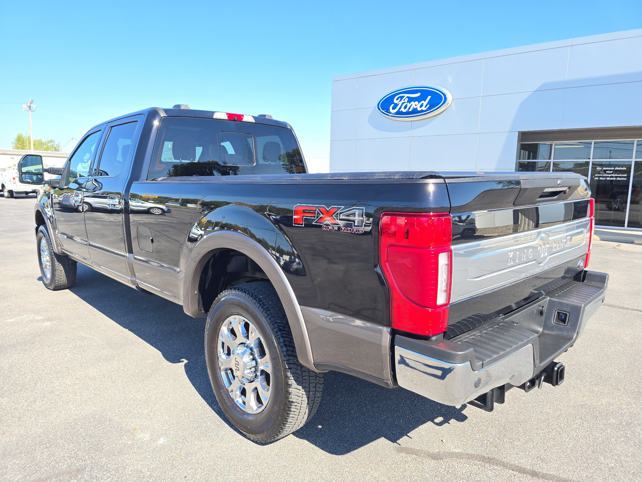 Used 2022 Ford F350 King Ranch w/ King Ranch Ultimate Package AWD/4WD image 9