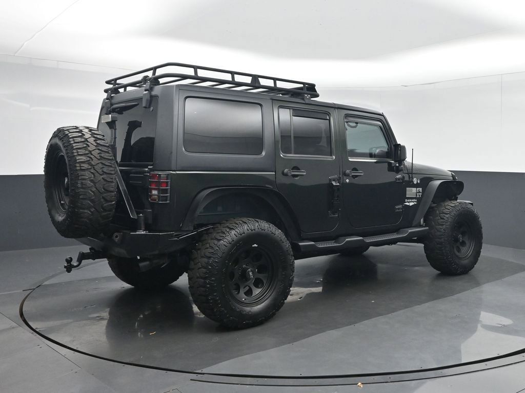 Used 2012 Jeep Wrangler Unlimited Sahara AWD/4WD image 7