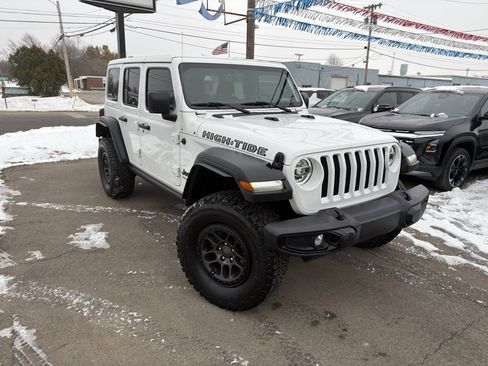Used 2022 Jeep Wrangler Unlimited Sport image 2