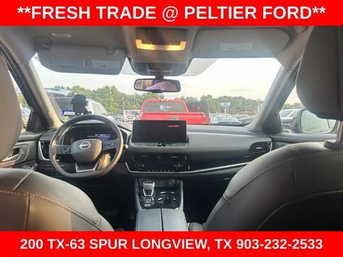 Used 2026 Nissan Rogue SL FWD image 19
