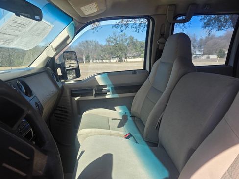 Used 2008 Ford F250 Lariat image 12