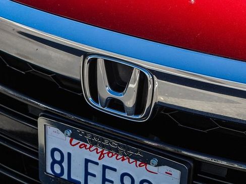 Used 2019 Honda Accord Touring image 5