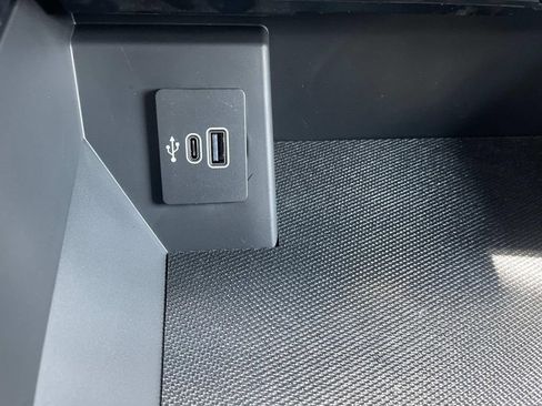 New 2025 Ford F150 Lariat w/ Equipment Group 501A Mid image 7