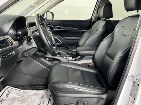 Used 2022 Kia Telluride EX image 10