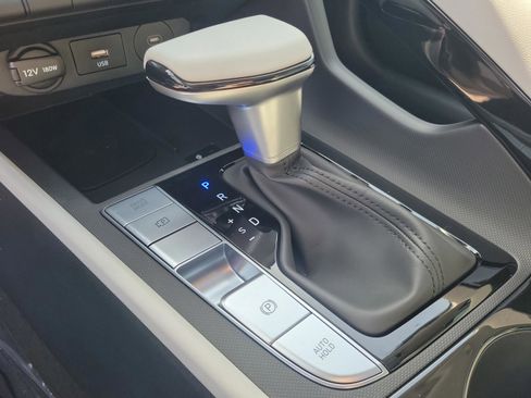 New 2026 Hyundai Elantra Limited image 31